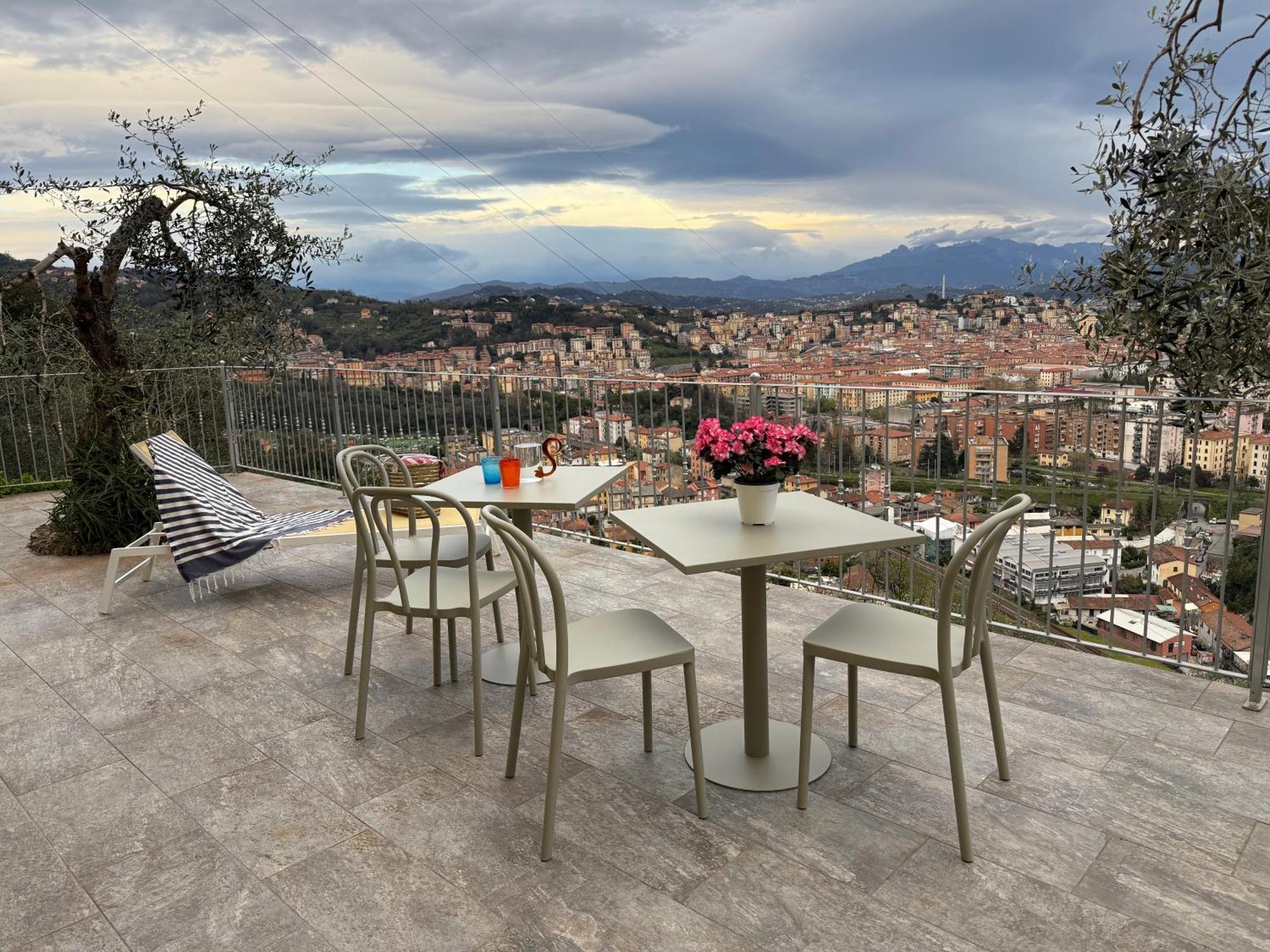 88 Miglia Acomodação com café da manhã La Spezia Exterior foto