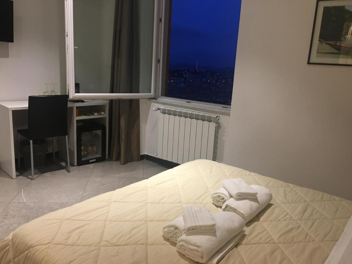 88 Miglia Acomodação com café da manhã La Spezia Exterior foto